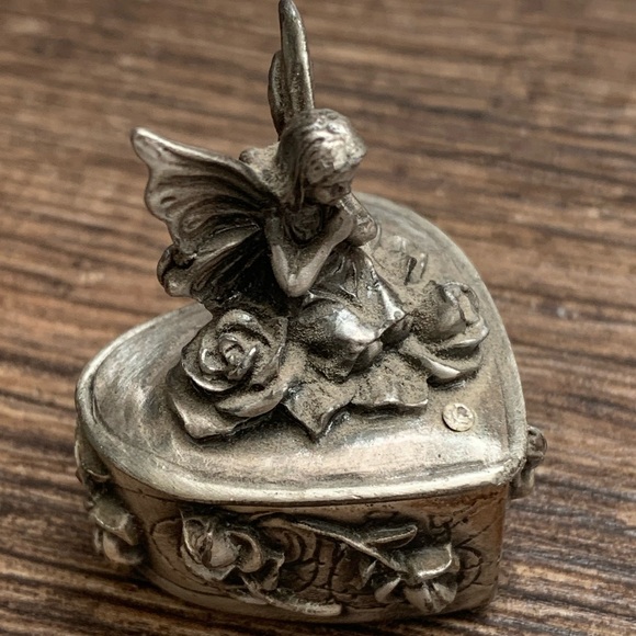 Vintage Y2K Keepsake/Pill Box - Picture 4 of 10